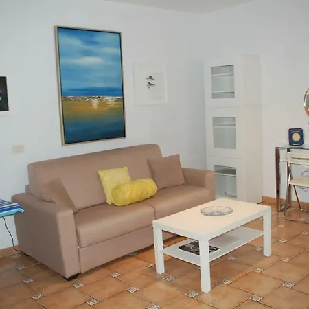Jupe Apartamento * Tías